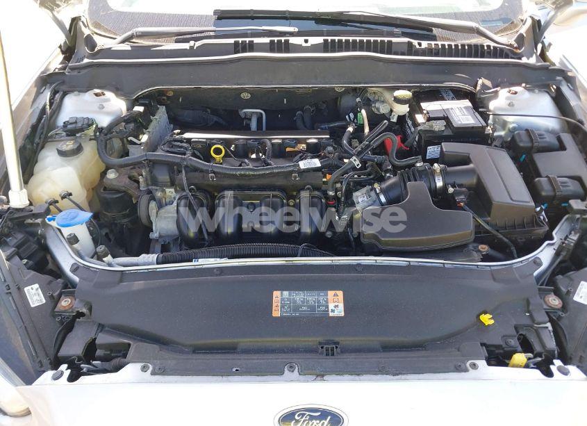 Photo 10 of 2016 Ford Fusion SE (VIN 3FA6P0H75GR343989)