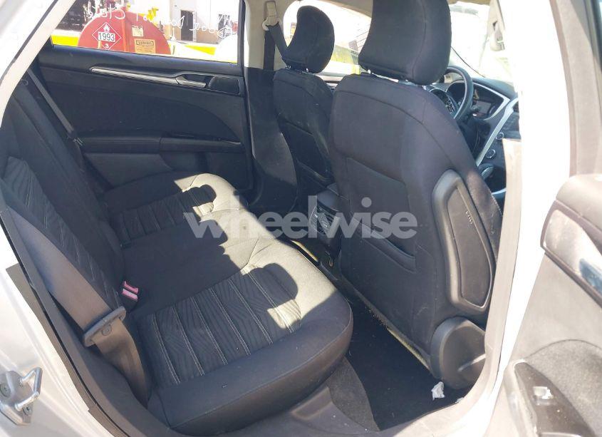 Photo 8 of 2016 Ford Fusion SE (VIN 3FA6P0H75GR343989)