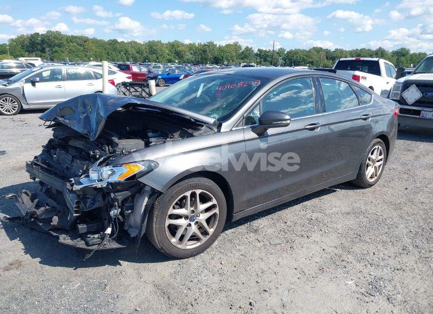 Photo 2 of 2016 Ford Fusion SE (VIN 3FA6P0H75GR345693)