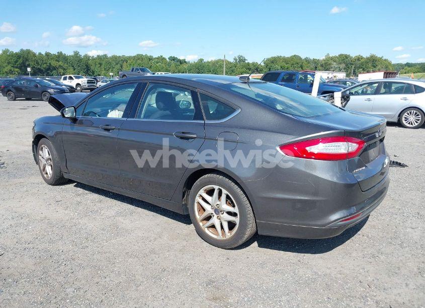 Photo 3 of 2016 Ford Fusion SE (VIN 3FA6P0H75GR345693)