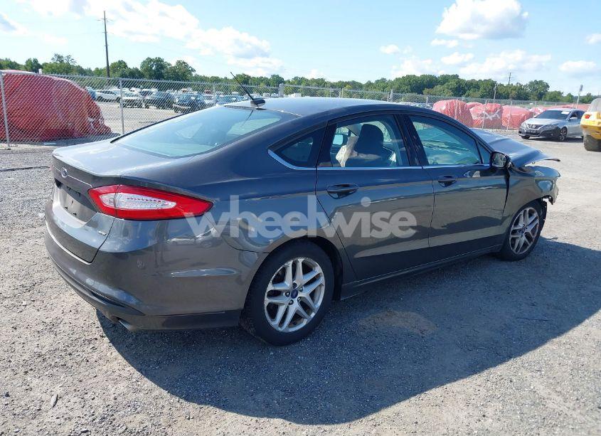 Photo 4 of 2016 Ford Fusion SE (VIN 3FA6P0H75GR345693)