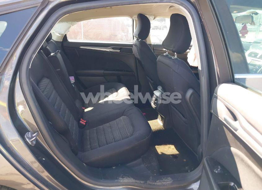 Photo 8 of 2016 Ford Fusion SE (VIN 3FA6P0H75GR345693)