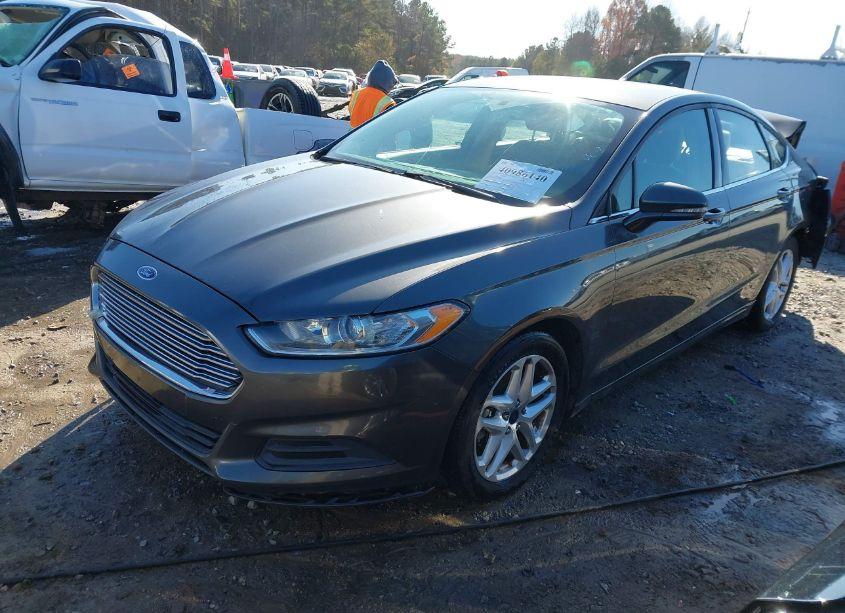Photo 2 of 2016 Ford Fusion SE (VIN 3FA6P0H75GR358413)