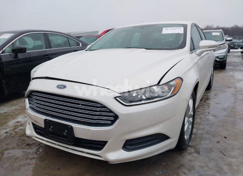 Photo 2 of 2016 Ford Fusion SE (VIN 3FA6P0H75GR379231)