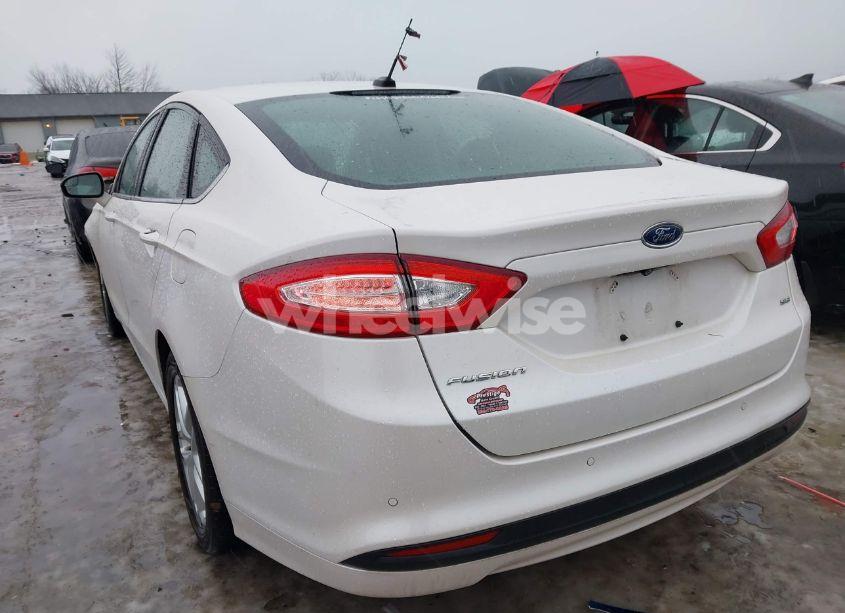 Photo 3 of 2016 Ford Fusion SE (VIN 3FA6P0H75GR379231)