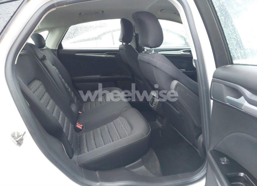 Photo 8 of 2016 Ford Fusion SE (VIN 3FA6P0H75GR379231)