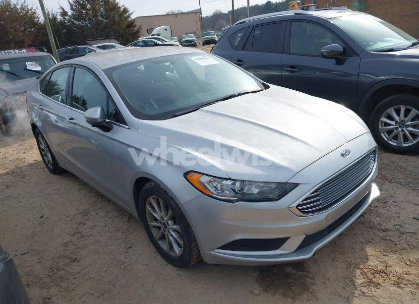 2017 Ford Fusion SE (VIN 3FA6P0H75HR107621) main photo