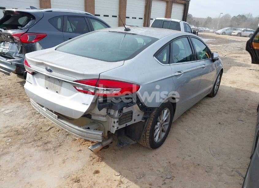 Photo 4 of 2017 Ford Fusion SE (VIN 3FA6P0H75HR107621)