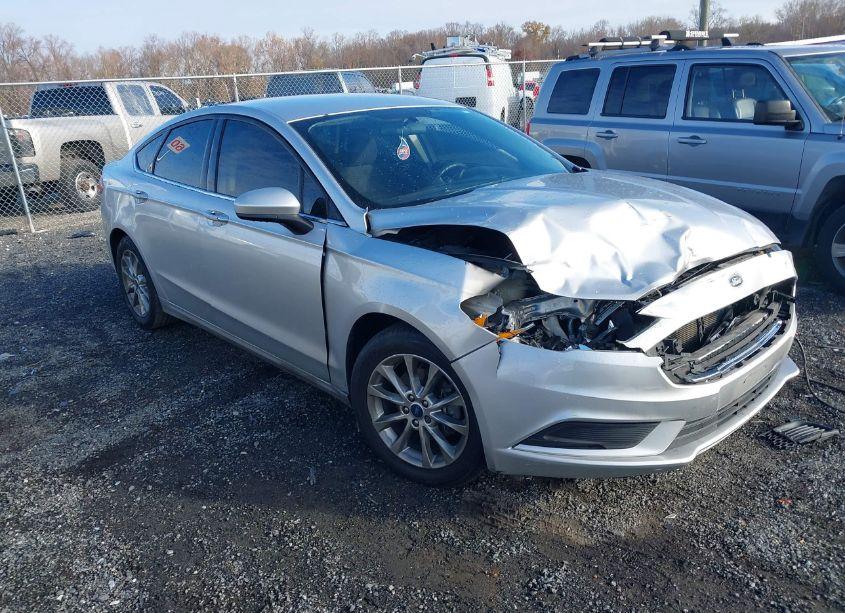 2017 Ford Fusion SE (VIN 3FA6P0H75HR150453) main photo