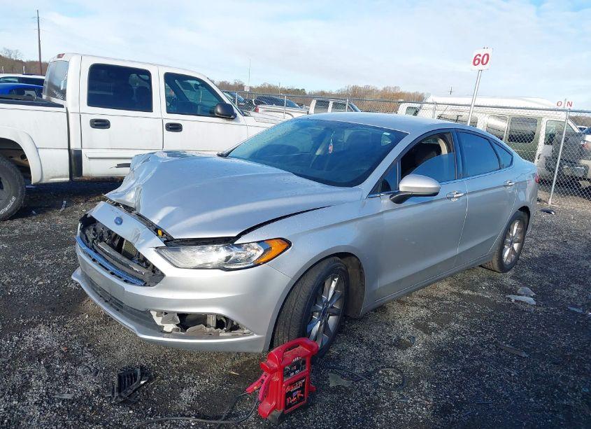 Photo 2 of 2017 Ford Fusion SE (VIN 3FA6P0H75HR150453)