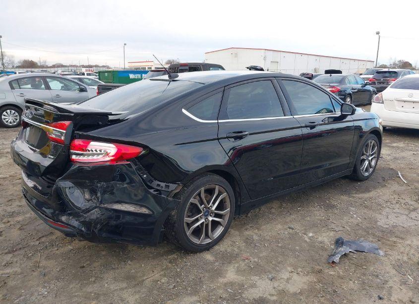 Photo 4 of 2017 Ford Fusion SE (VIN 3FA6P0H75HR198650)