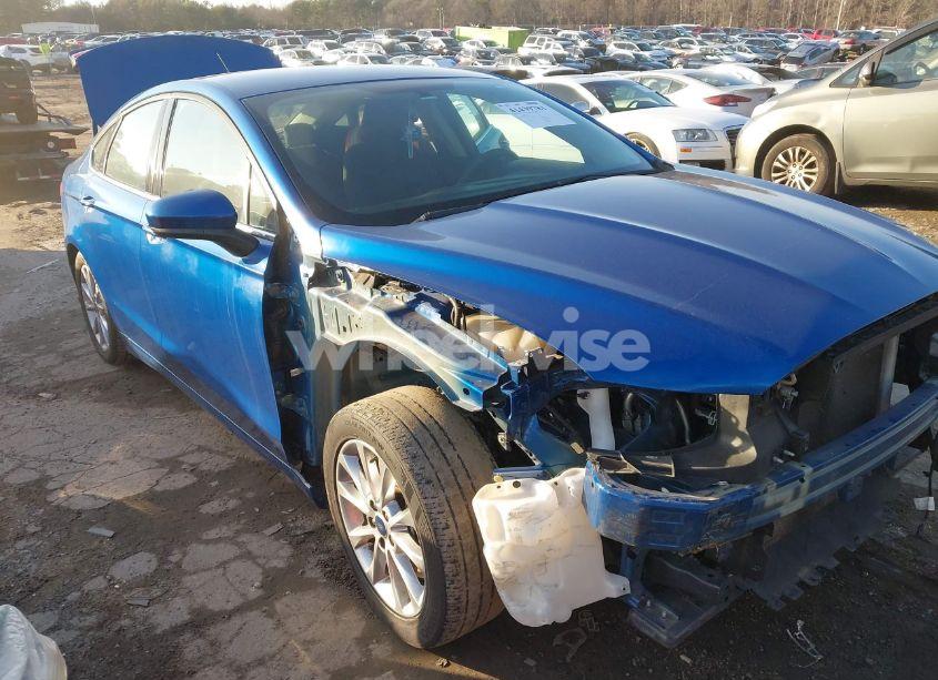 2017 Ford Fusion SE (VIN 3FA6P0H75HR258295) main photo