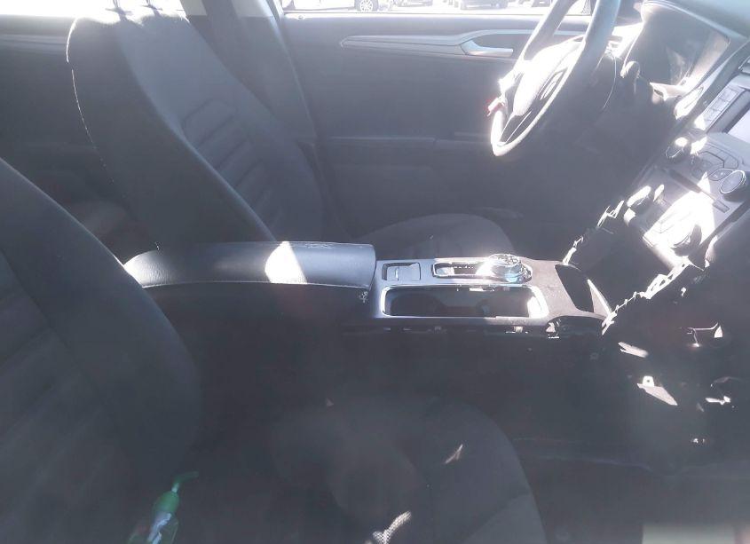 Photo 5 of 2017 Ford Fusion SE (VIN 3FA6P0H75HR318446)