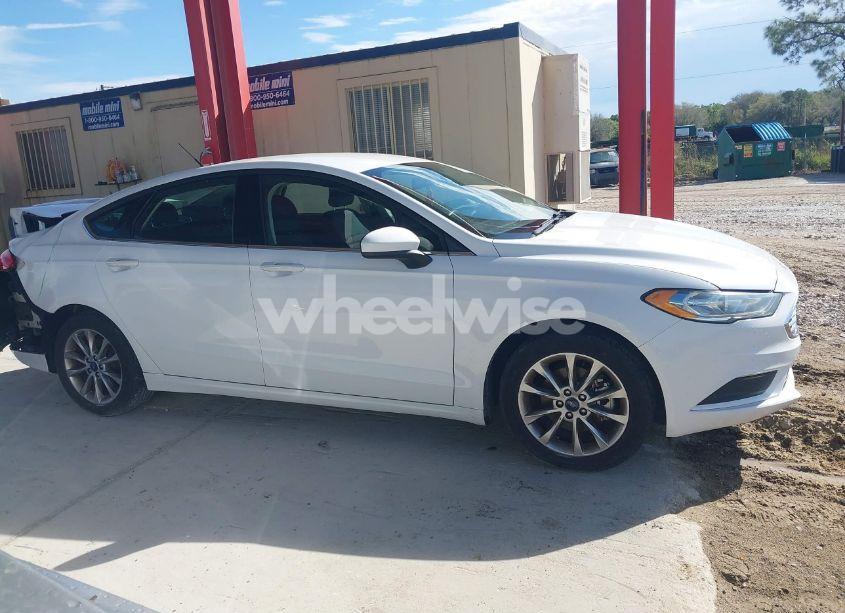 Photo 13 of 2017 Ford Fusion SE (VIN 3FA6P0H75HR337112)