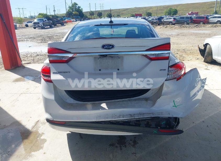 Photo 6 of 2017 Ford Fusion SE (VIN 3FA6P0H75HR337112)