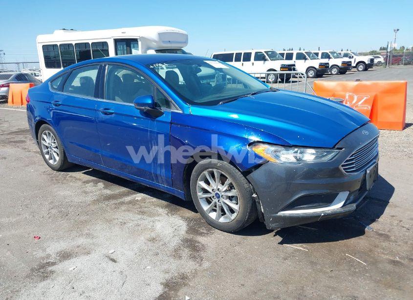 2017 Ford Fusion SE (VIN 3FA6P0H75HR351642) main photo