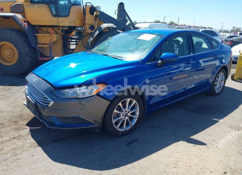 Photo 2 of 2017 Ford Fusion SE (VIN 3FA6P0H75HR351642)