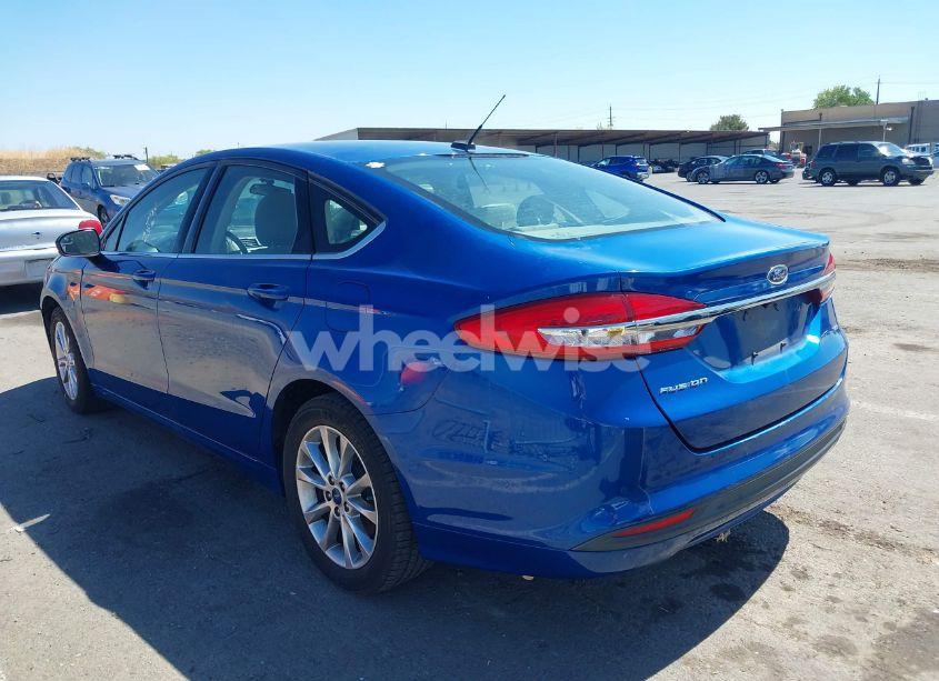 Photo 3 of 2017 Ford Fusion SE (VIN 3FA6P0H75HR351642)