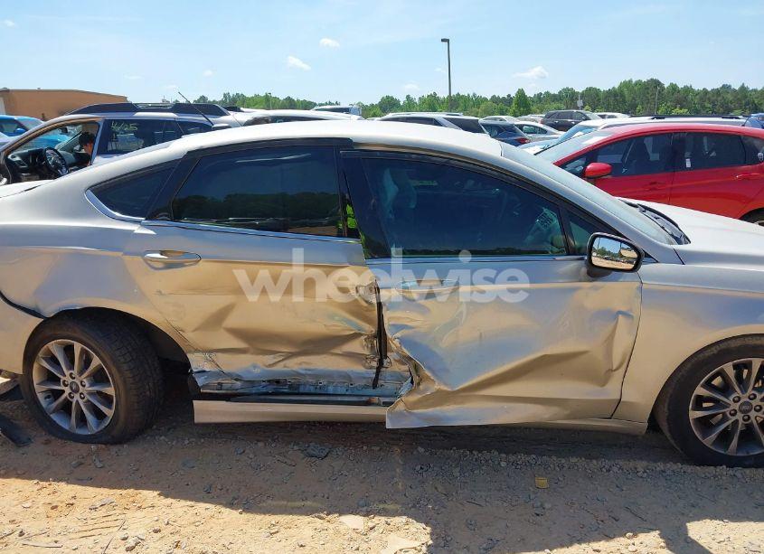 Photo 13 of 2017 Ford Fusion SE (VIN 3FA6P0H75HR358770)