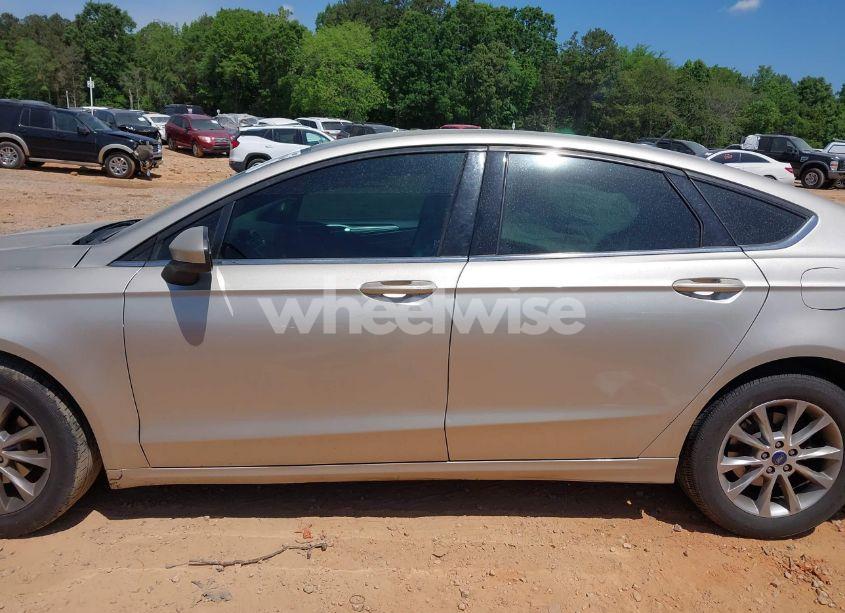 Photo 14 of 2017 Ford Fusion SE (VIN 3FA6P0H75HR358770)