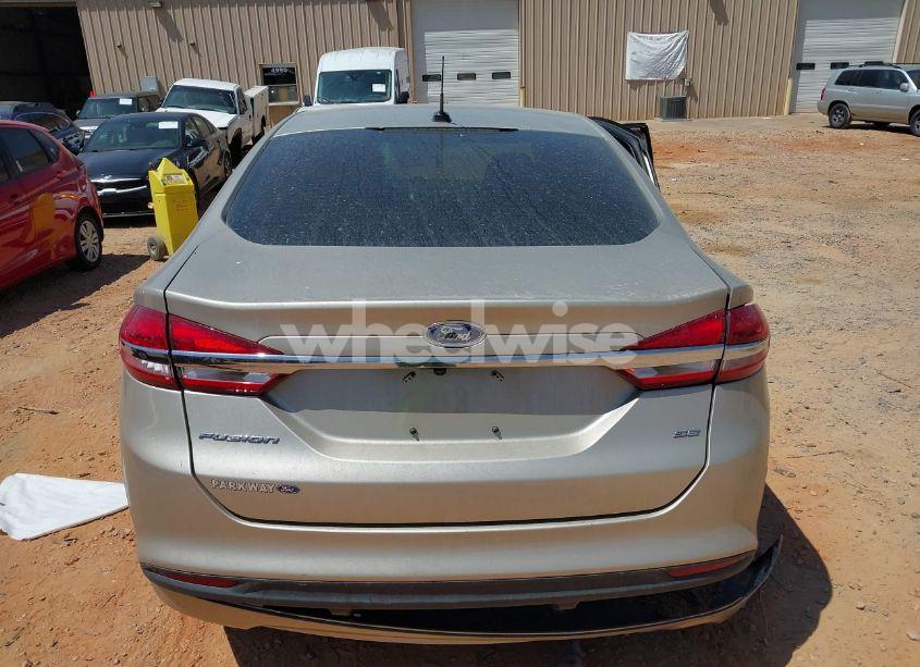 Photo 16 of 2017 Ford Fusion SE (VIN 3FA6P0H75HR358770)