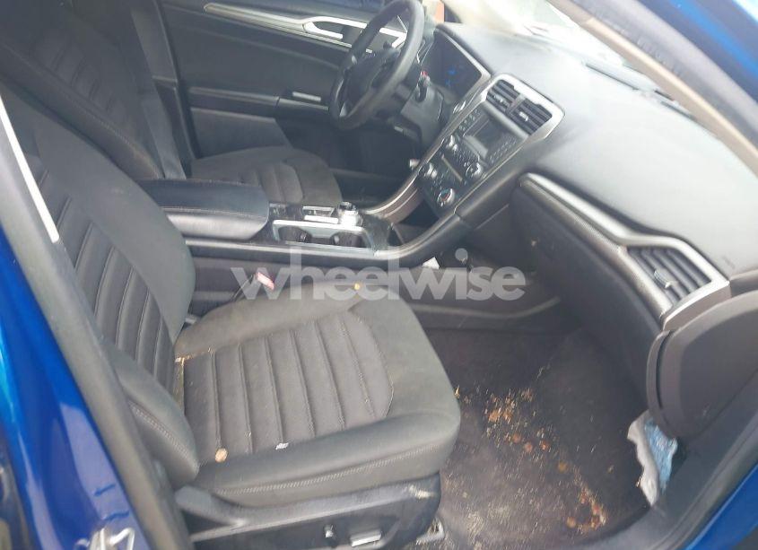 Photo 5 of 2017 Ford Fusion SE (VIN 3FA6P0H75HR374936)