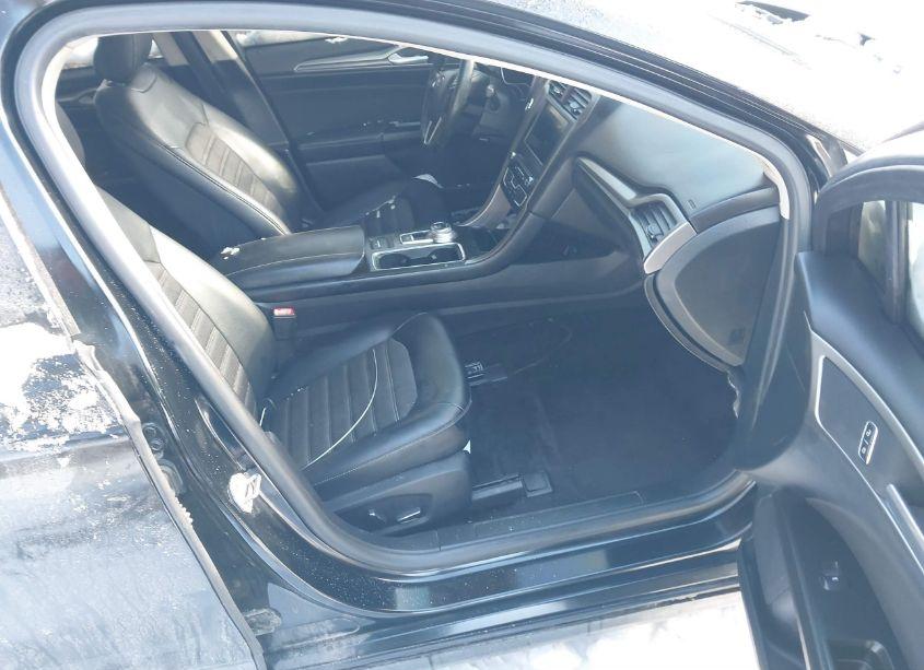 Photo 5 of 2017 Ford Fusion SE (VIN 3FA6P0H75HR404680)