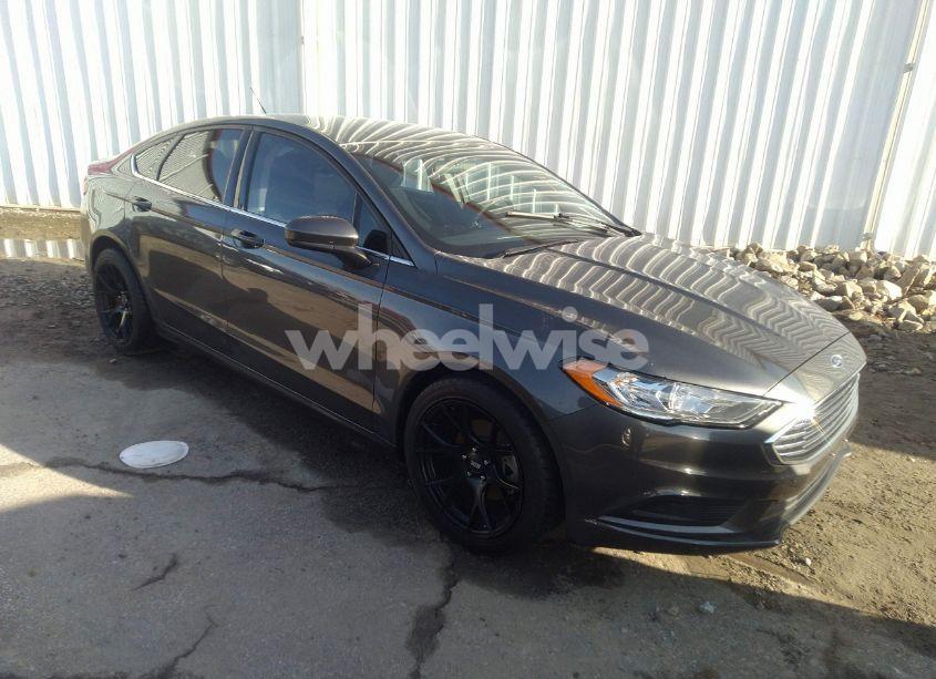 2018 Ford Fusion SE (VIN 3FA6P0H75JR174550) main photo
