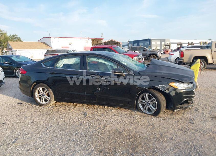 Photo 13 of 2018 Ford Fusion SE (VIN 3FA6P0H75JR175844)