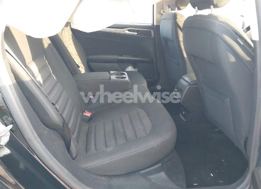 Photo 8 of 2018 Ford Fusion SE (VIN 3FA6P0H75JR175844)