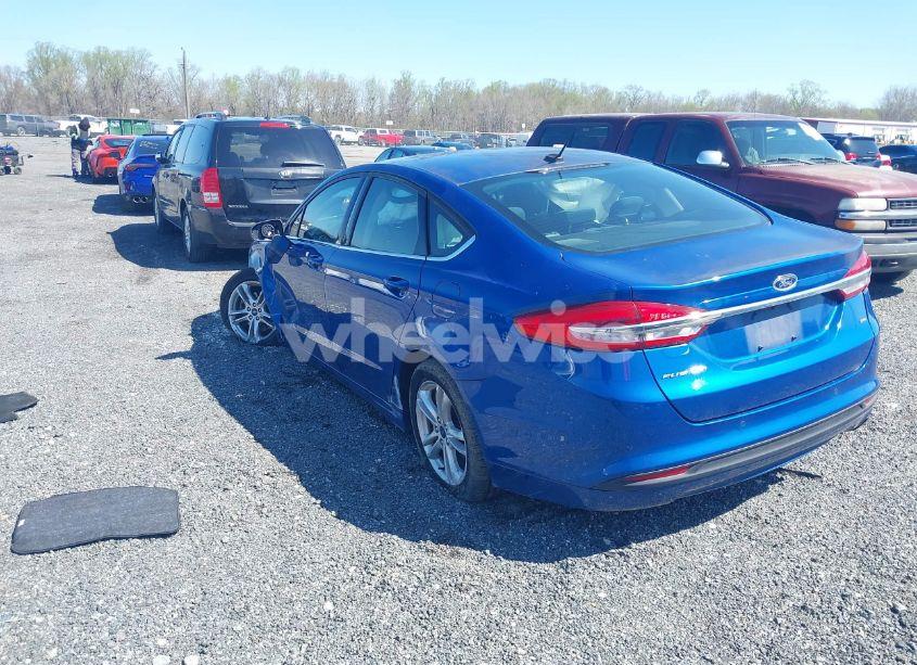 Photo 3 of 2018 Ford Fusion SE (VIN 3FA6P0H75JR189856)