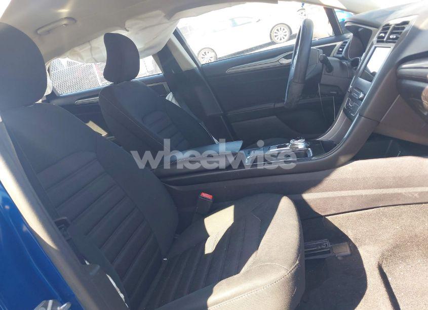 Photo 5 of 2018 Ford Fusion SE (VIN 3FA6P0H75JR189856)