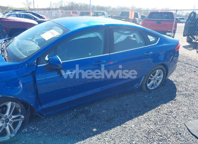 Photo 6 of 2018 Ford Fusion SE (VIN 3FA6P0H75JR189856)