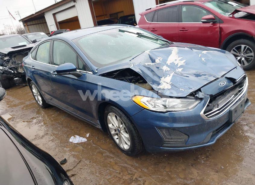 2019 Ford Fusion SE (VIN 3FA6P0H75KR122403) main photo