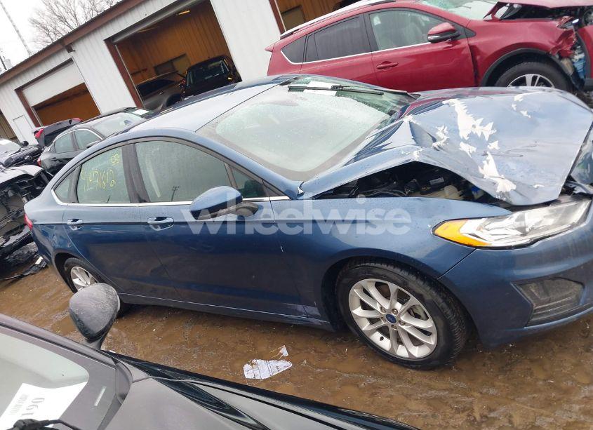 Photo 13 of 2019 Ford Fusion SE (VIN 3FA6P0H75KR122403)