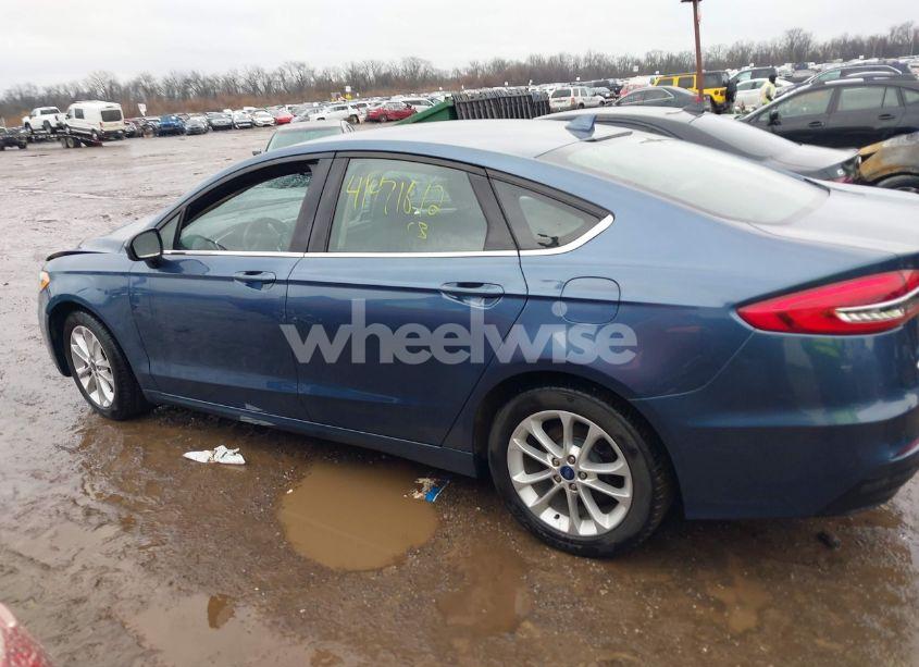 Photo 14 of 2019 Ford Fusion SE (VIN 3FA6P0H75KR122403)