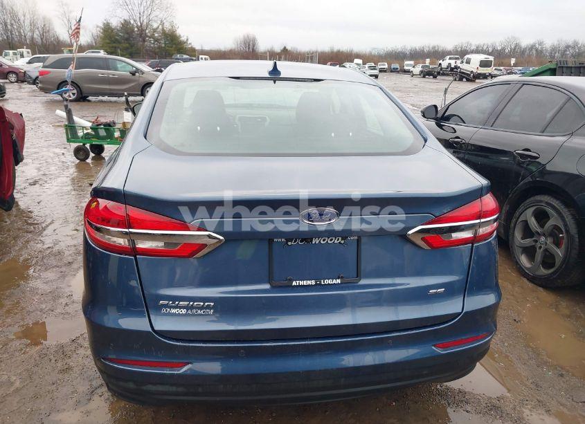 Photo 16 of 2019 Ford Fusion SE (VIN 3FA6P0H75KR122403)