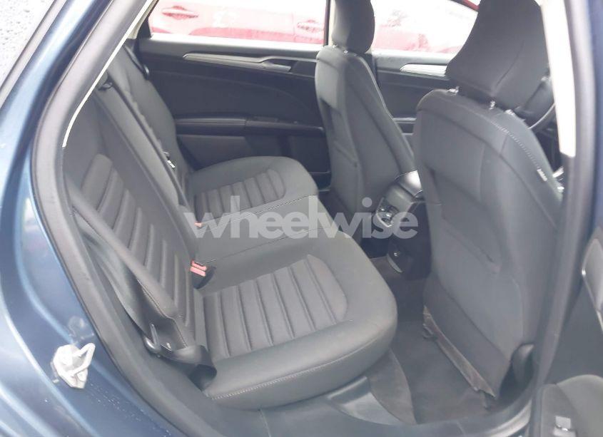 Photo 8 of 2019 Ford Fusion SE (VIN 3FA6P0H75KR122403)