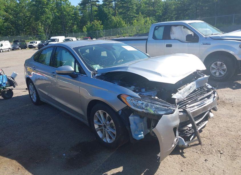 2020 Ford Fusion SE (VIN 3FA6P0H75LR154852) main photo