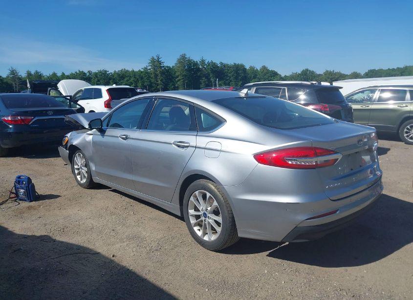 Photo 3 of 2020 Ford Fusion SE (VIN 3FA6P0H75LR154852)