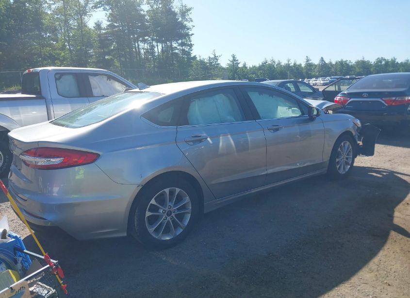 Photo 4 of 2020 Ford Fusion SE (VIN 3FA6P0H75LR154852)