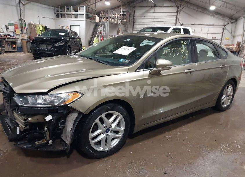 Photo 2 of 2013 Ford Fusion SE (VIN 3FA6P0H76DR114524)
