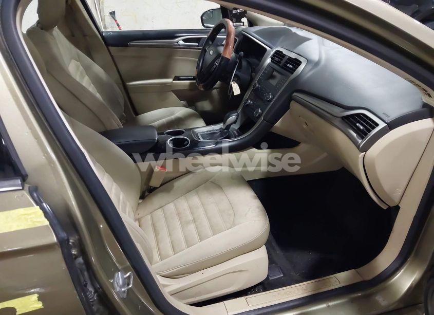 Photo 5 of 2013 Ford Fusion SE (VIN 3FA6P0H76DR114524)