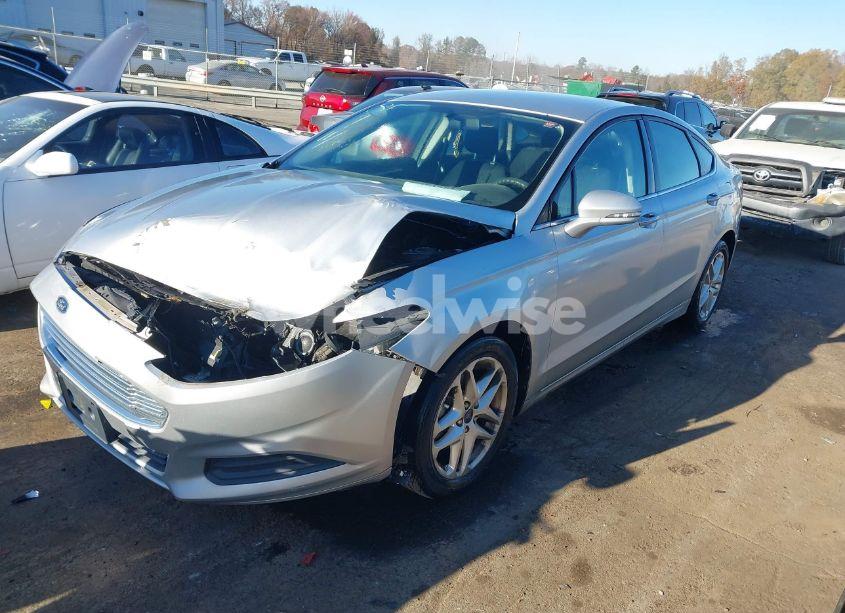 Photo 2 of 2013 Ford Fusion SE (VIN 3FA6P0H76DR122476)