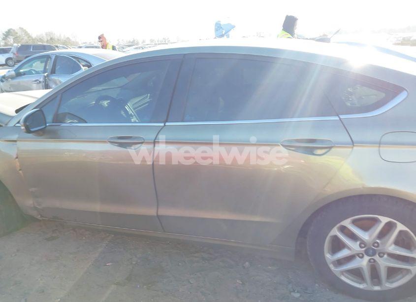 Photo 15 of 2013 Ford Fusion SE (VIN 3FA6P0H76DR146504)