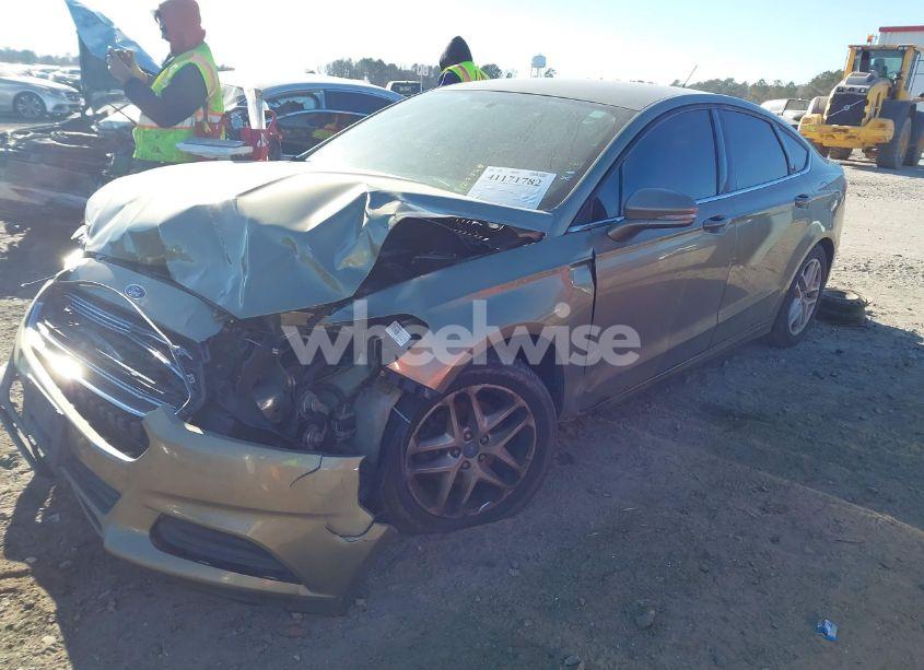 Photo 2 of 2013 Ford Fusion SE (VIN 3FA6P0H76DR146504)