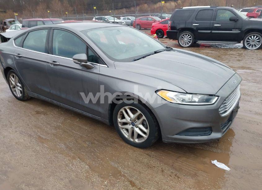 2013 Ford Fusion SE (VIN 3FA6P0H76DR326923) main photo