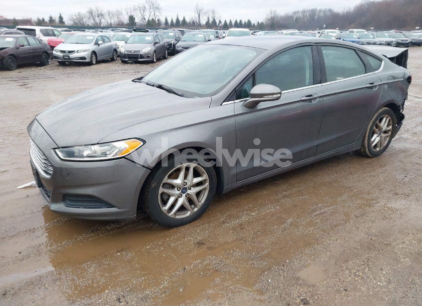 Photo 2 of 2013 Ford Fusion SE (VIN 3FA6P0H76DR326923)