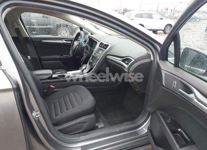 Photo 5 of 2013 Ford Fusion SE (VIN 3FA6P0H76DR326923)