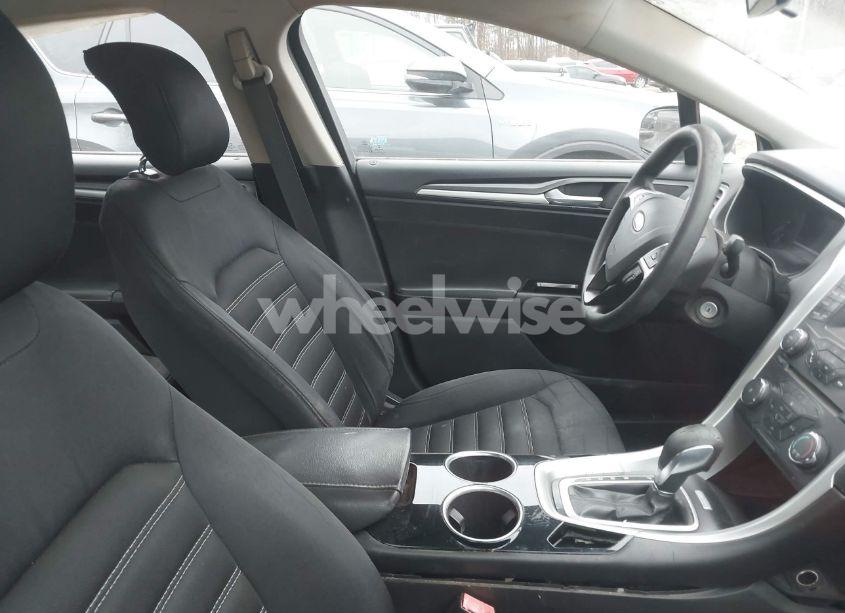 Photo 5 of 2014 Ford Fusion SE (VIN 3FA6P0H76ER123516)